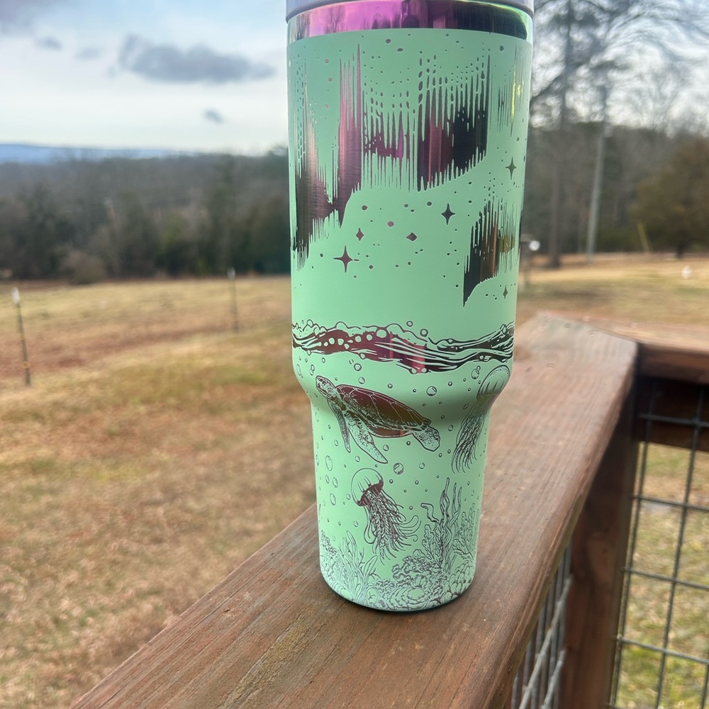 Green Turtle Northern lights tumbler - Picture 2 of 3
